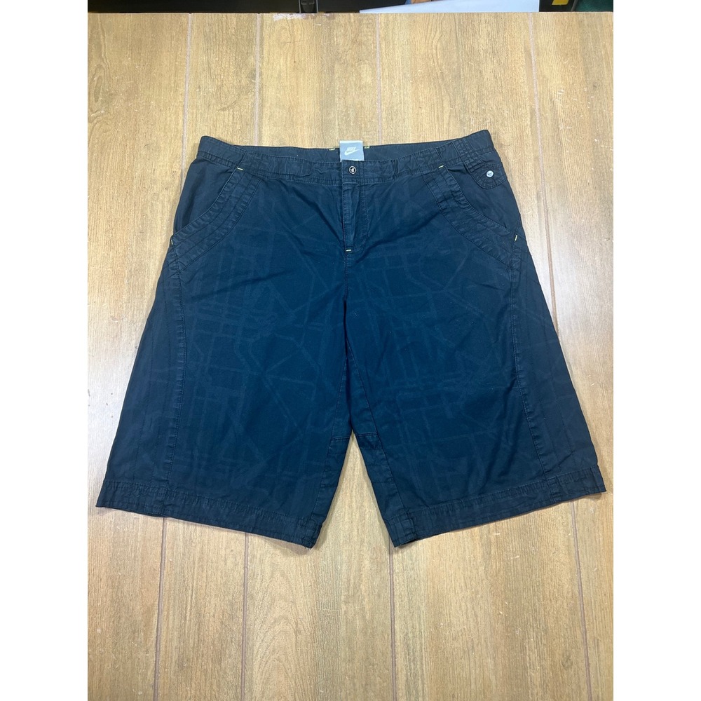 Nike women's Navy Blue Geometric Grid Pattern Cargo Shorts Cotton Blend Sz Lg/32